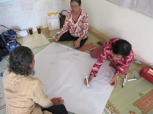 Christina in her small kiosk- Anne-Cecile Esteve for Asia Justice and Rights (AJAR)