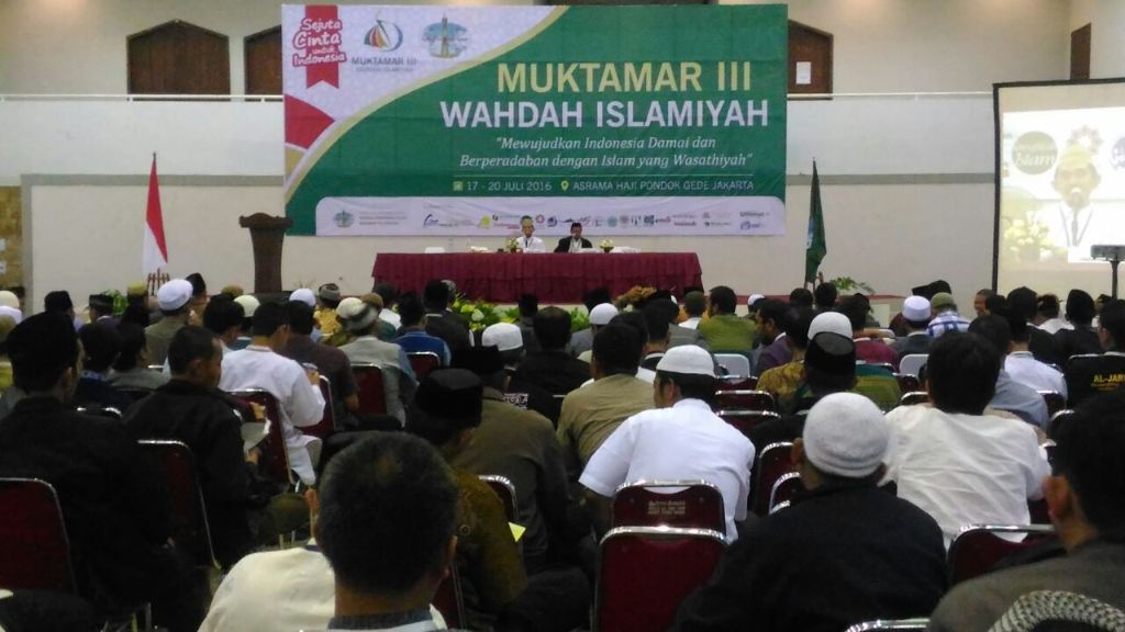 Speakers address Wahdah Islamiyah's members at the third 'muktamar' (congress) in Jakarta, July 2016. (Imam S/Kiblat.Net)