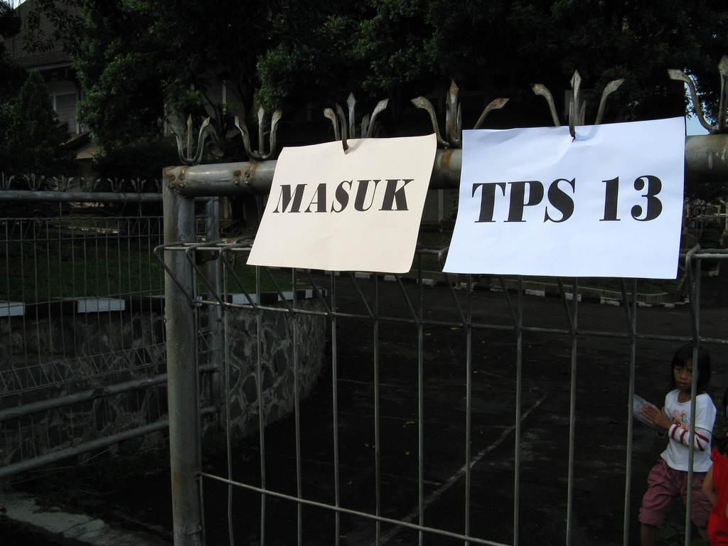 The entrance to a local election booth during the 2008 West Java election. (Ikhlasul Amal/Flickr)