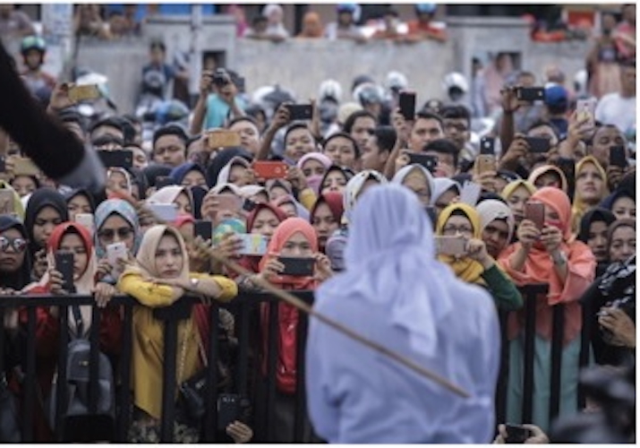 Witnessing shame and punishment