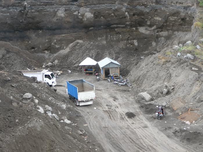 Resource stripping in Batur, Bali - Graeme MacRae