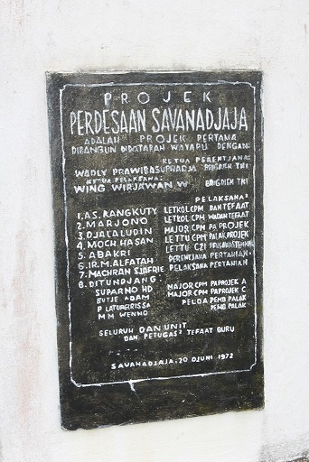 The plaque on the back of the monument lists those involved in the establishment of Savanajaya, including all prison units