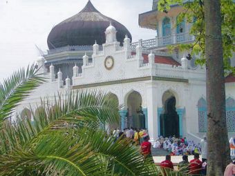 Modelling syariah in Aceh