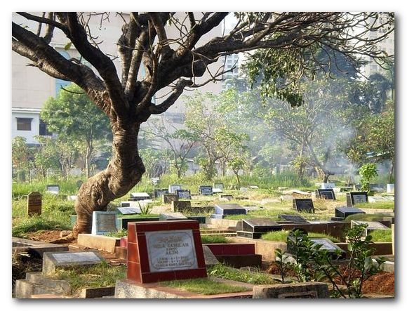 Suicide and progress in modern Nusantara